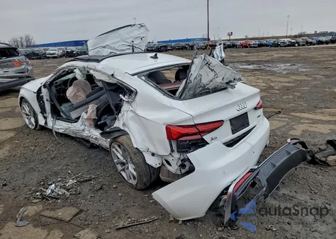 2024 Audi A5 Premium Plus 45 z USA, uszkodzony, nr VIN WAUFACF55RA094683